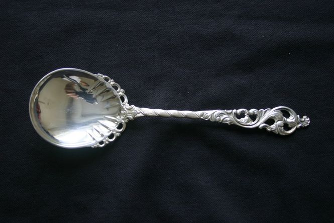 Hovedbilde Dobbel rokokko krem/salatskje
