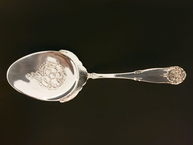 Hardanger kakespade
